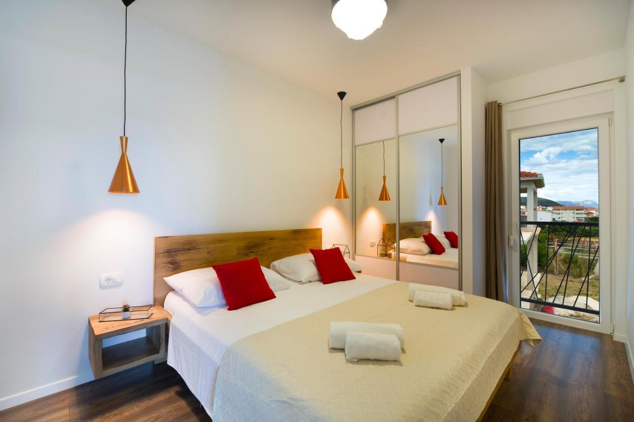 Apartments Bulli Trogir Exterior photo
