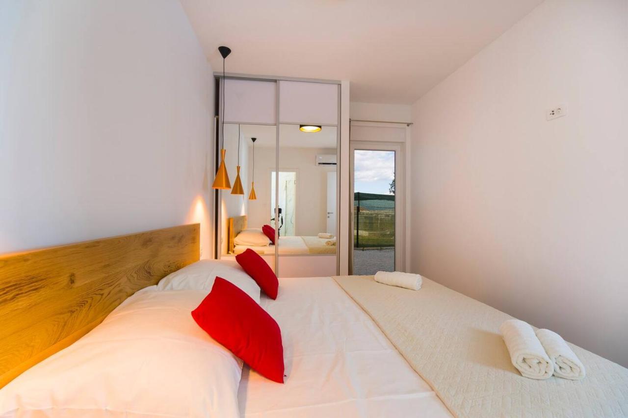 Apartments Bulli Trogir Exterior photo