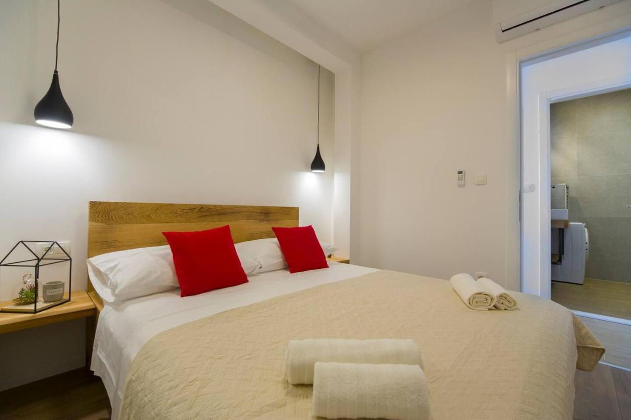 Apartments Bulli Trogir Exterior photo